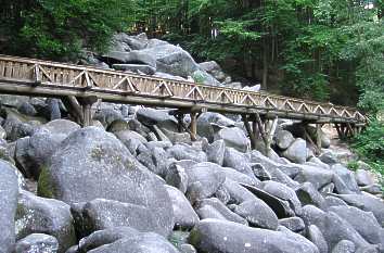 Brücke über das Felsenmeer