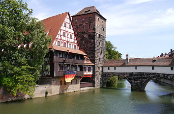 Nürnberg: Weinstadel und Wachturm an der Pegnitz