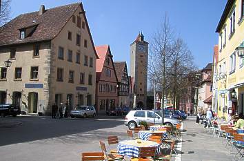 Herrngasse und Burgturm in Rothenburg
