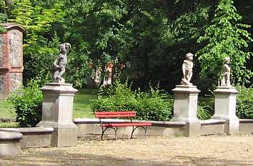 Skulpturen im Tempelgarten Neuruppin