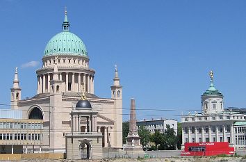 St. Nikolaikirche und Altes Rathaus am Alten Markt