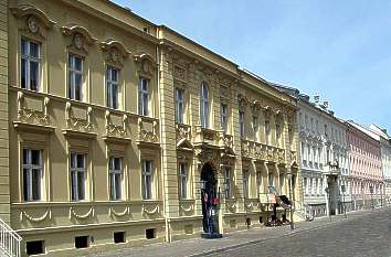 Wilhelm-Staab-Straße mit Nikolaisaal Potsdam