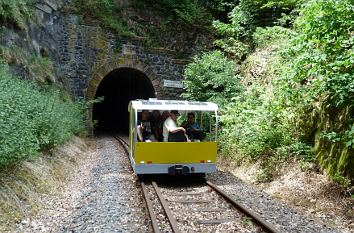 Odenwald: Draisine vor Tunnel