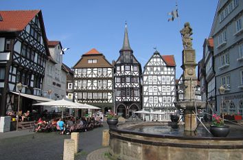 Marktplatz mit Rolandsbrunnen in Fritzlar