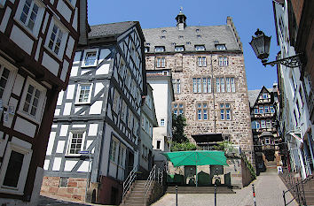 Hirschberg und Rathaus Marburg