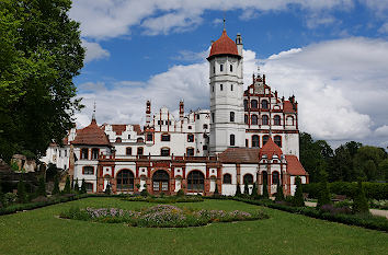 Schloss und Schlosspark Basedow