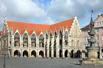 Altstadtrathaus und Marienbrunnen in Braunschweig