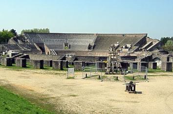 Amphitheater der Colonia Ulpia Traiana