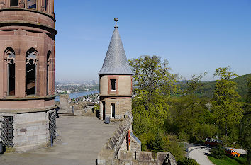 Schloss Drachenburg und Rhein