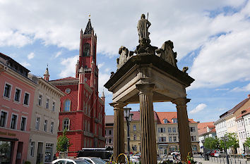 Marktbrunnen und Rathaus in Kamenz