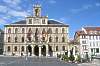 Neogotisches Rathaus am Markt