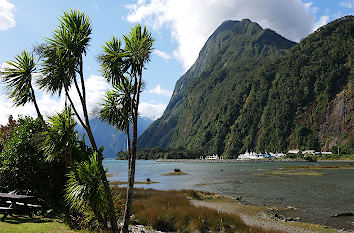 Fjord in den Alpen von Neuseeland