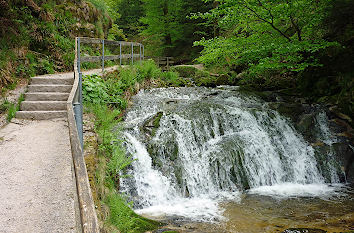 Wanderweg an den Allerheiligen-Wasserfällen