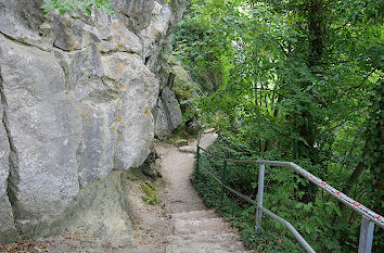 Treppe von der Burg Teck zur Sybillenhöhle