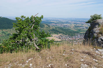 Blick nach Bissingen an der Teck vom Aussichtspunkt Breitenstein