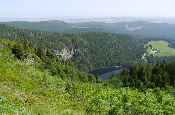 Blick auf den Feldsee unterhalb des Feldbergs