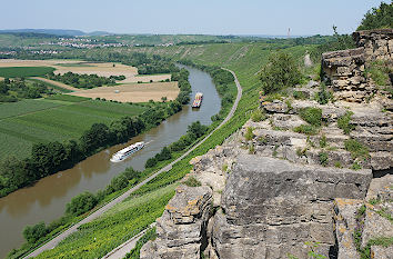 Hessigheimer Felsengärten und Neckar