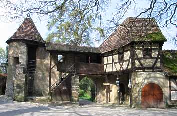 Vorburg Burg Guttenberg