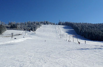 Skihang mit Skilift am Mehliskopf