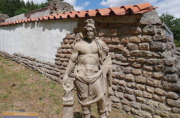 Skulptur im Römischen Freilichtmuseum Hechingen