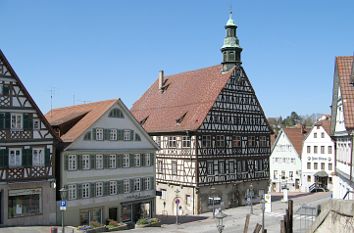 Marktstraße in Backnang mit Rathaus