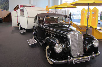 Mercedes Benz mit Wohnwagen Museum Bad Waldsee