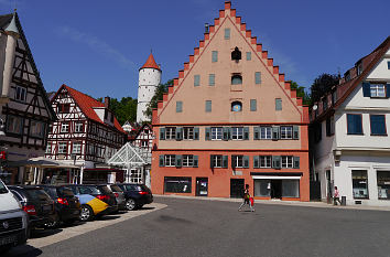 Holzmarkt mit Salzstadel in Biberach