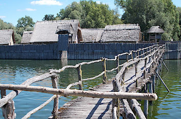 Wasserburg Pfahlbaumuseum Unteruhldingen