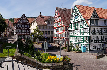 Marktplatz Calw mit Treppe zu St. Peter und Paul