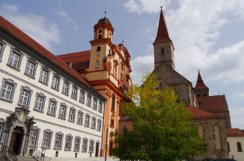 Marktplatz Ellwangen mit Landgericht, Stadtkirche und St. Vitus
