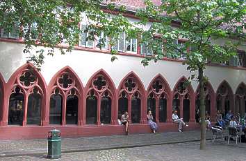 Kreuzgang am Rathausplatz in Freiburg