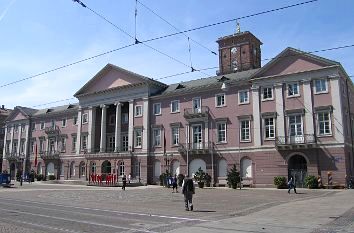 Karlsruhe: Rathaus am Markt