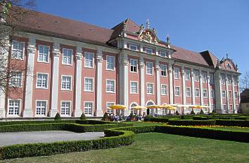 Barockschloss und Schlossgarten in Meersburg