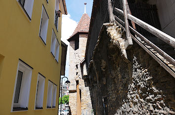 Jos-Weiß-Straße Reutlingen mit Stadtmauer und Kesselturm