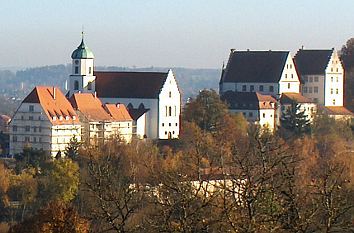 St. Nikolaus und Schloss Scheer