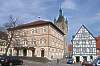 Marktplatz mit Blick zum Blauen Turm