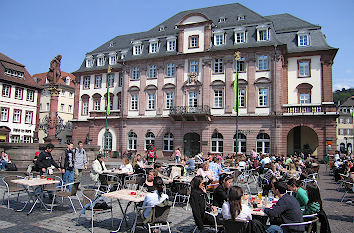 Kornmarkt mit Rathaus in Heidelberg