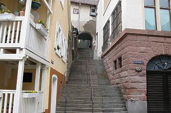 Pforte durch ehemalige Stadtmauer in Weinheim