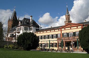 Schloss Weinheim und Schlosspark