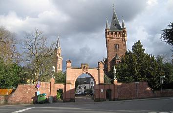 Schlosstor und Schlossturm in Weinheim