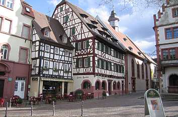 Hauptstraße mit Stadtkirche in Weinheim