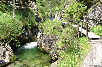 Wanderweg Weißbachschlucht