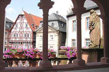 Arkadengang Stiftskirche in Aschaffenburg