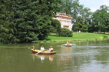 Schönbuschsee und Schloss Schönbusch