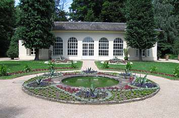 Orangerie und Blumengarten