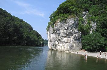 Donaudurchbruch mit Badenden