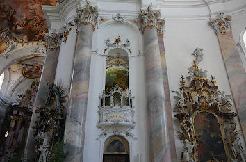 Barocke Ausstattung in der Klosterkirche Ottobeuren