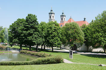 Blick zur Klosterkirche Ottobeuren
