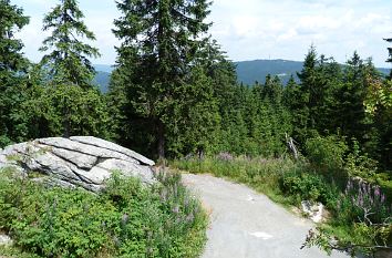 Ochsenkopf mit Blick zum Schneeberg