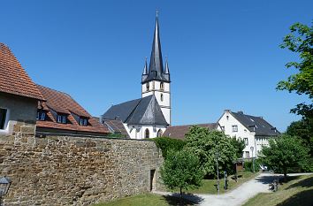 Stadtmauer Bad Staffelstein und Kirche St. Kilian